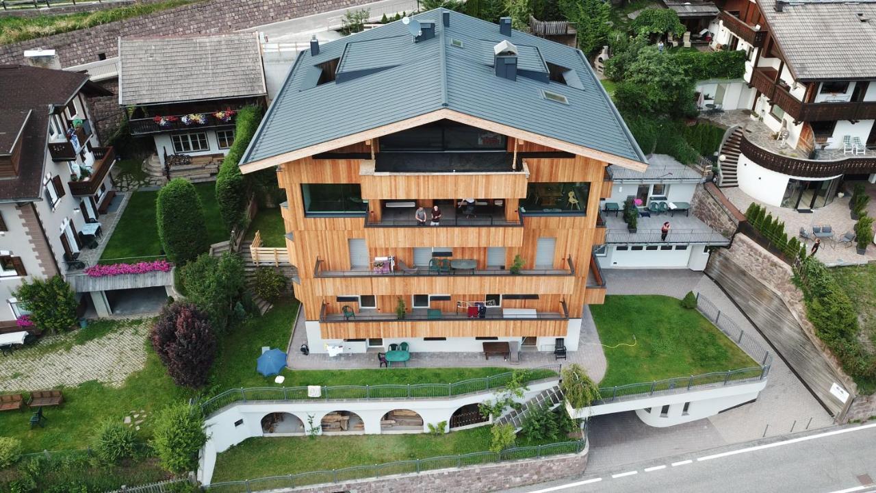Villa Hubertus Urtijëi Buitenkant foto